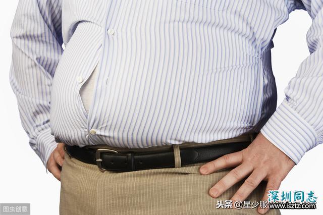 男人拥有大肚腩，穿了西装超难看？其实显瘦超简单