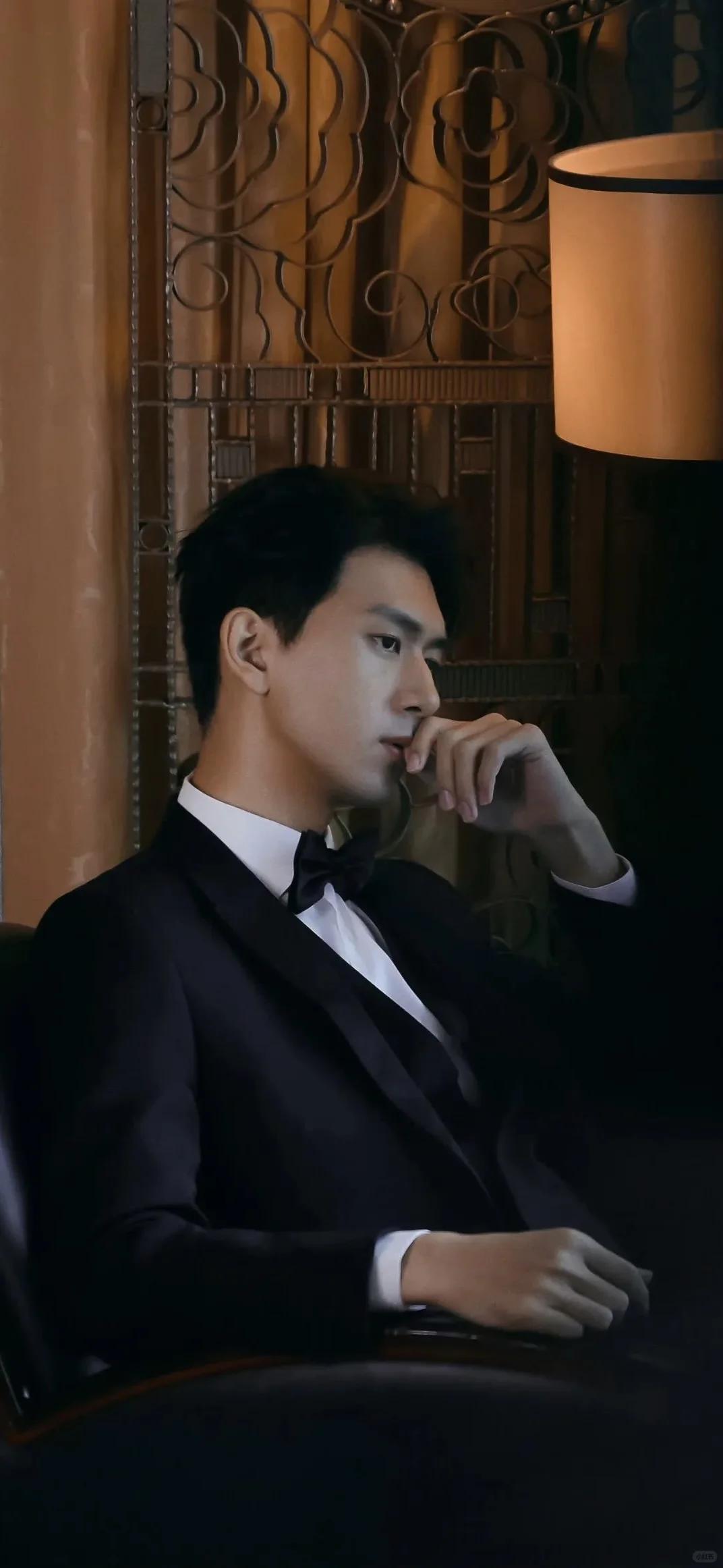 李现,阳光大方帅气男孩